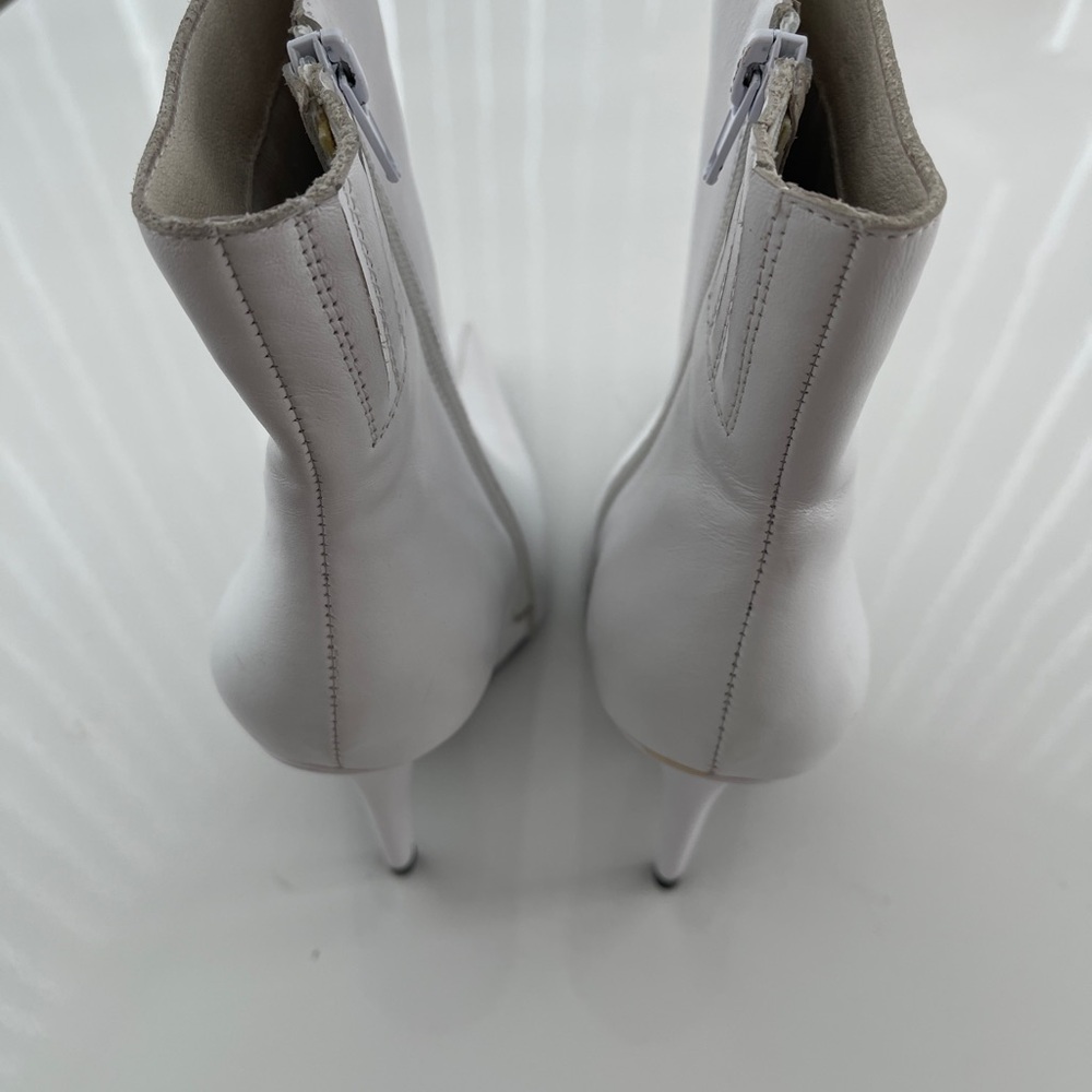 NWOT Jeffrey Campbell Elegant White Leather Ankle Boots - Picture 3 of 5